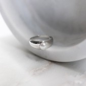 Inel lat de argint cu perla naturala alba DiAmanti SK23486R_W-G